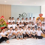 Áo polo đồng phục 24hDEV: diện mạo mới ngày khai trương