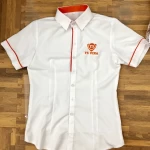 Áo sơ mi đồng phục Nam Á đã may cho khách hàng: kate Mỹ, kate Ý, thêu logo sắc nét