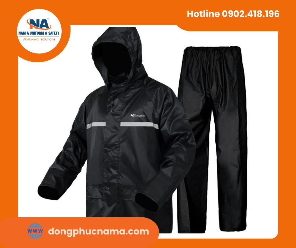 Bộ áo mưa gồm có quần và áo mưa.
