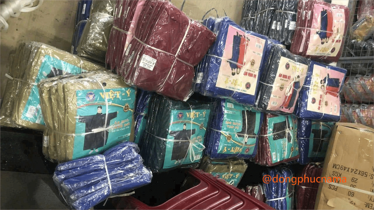 áo mưa số lượng lớn ở kho